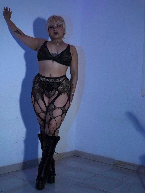 EXÓTICA LATINA ZORRONA FIESTERA