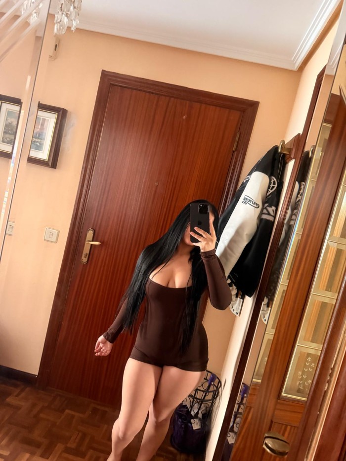 COLOMBIANA FIESTERA Y CON GANAS DE PECAR