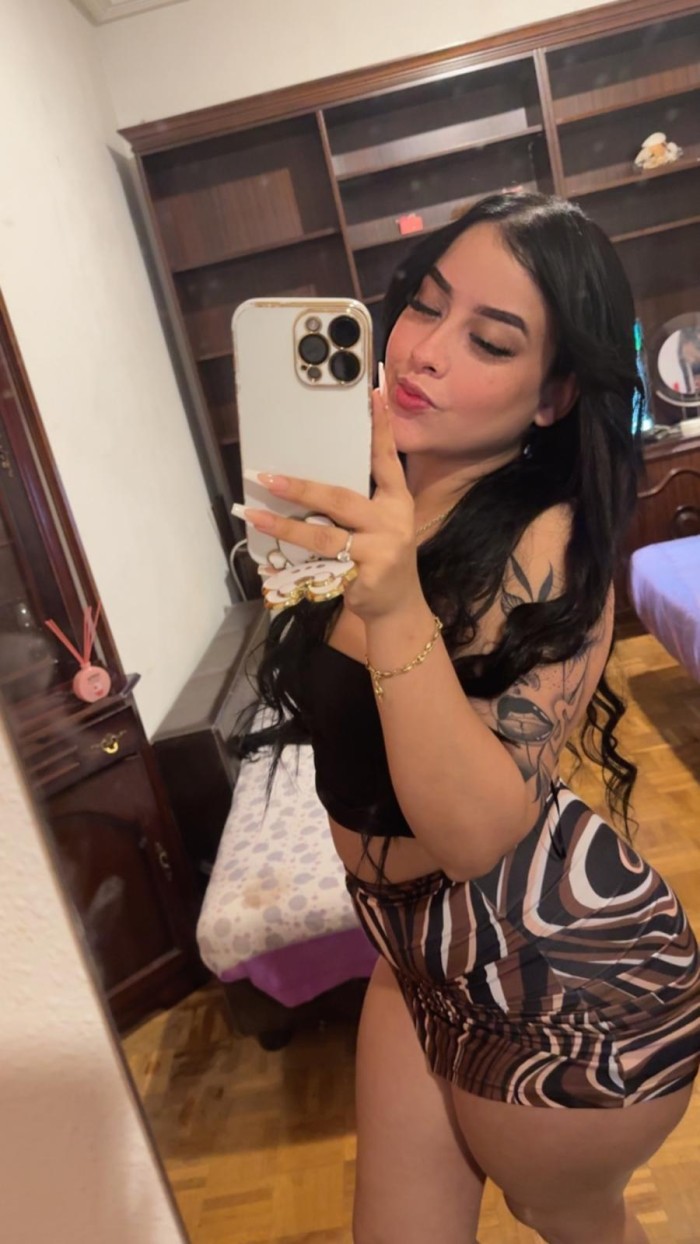 COLOMBIANA FIESTERA Y CON GANAS DE PECAR