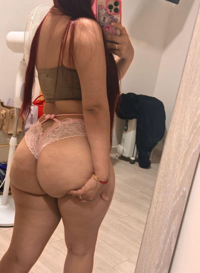 COLOMBIANA FIESTERA Y CON GANAS DE PECAR