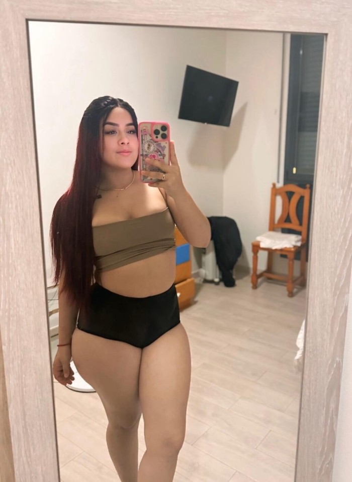 COLOMBIANA FIESTERA Y CON GANAS DE PECAR