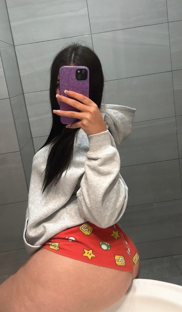 COLOMBIANA FIESTERA Y CON GANAS DE PECAR