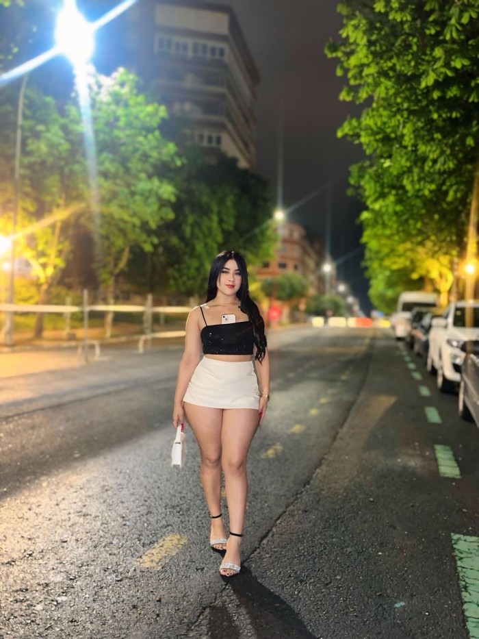 COLOMBIANA FIESTERA Y CON GANAS DE PECAR