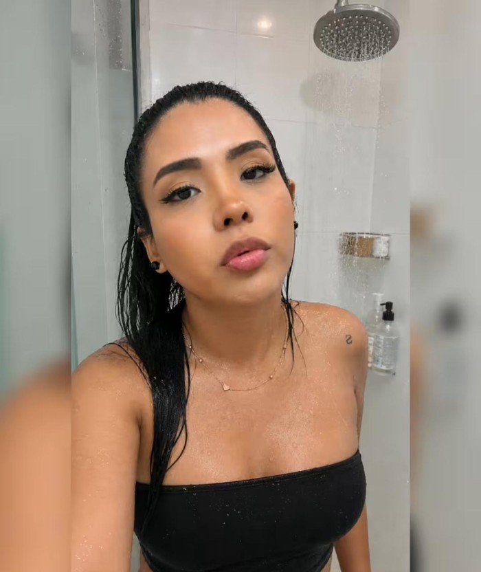 CHICA TRANS FEMENINA Y COMPLACIENTE SIN LIMITES