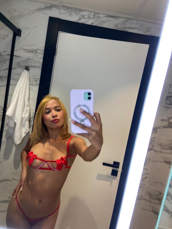 Amor soy una rica venezolana guarra y muy cachonda