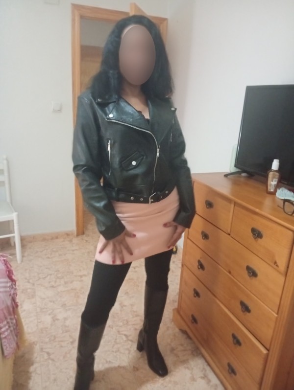 Sol – Colombiana madura, elegante y llena de encanto en Alcantarilla