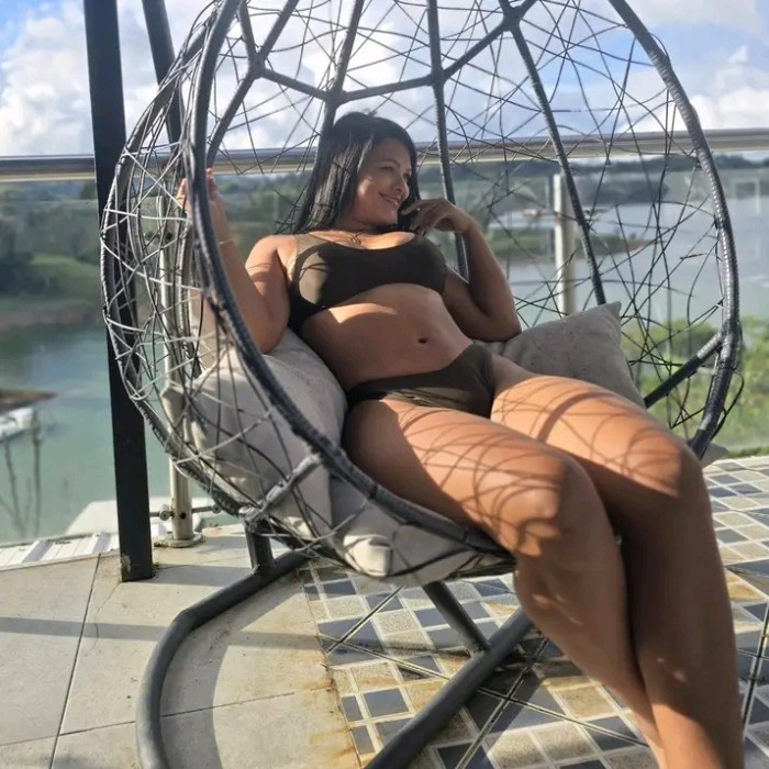EN VECINDARIO SENSUAL ARDIENTE BOMBA DE SEXO