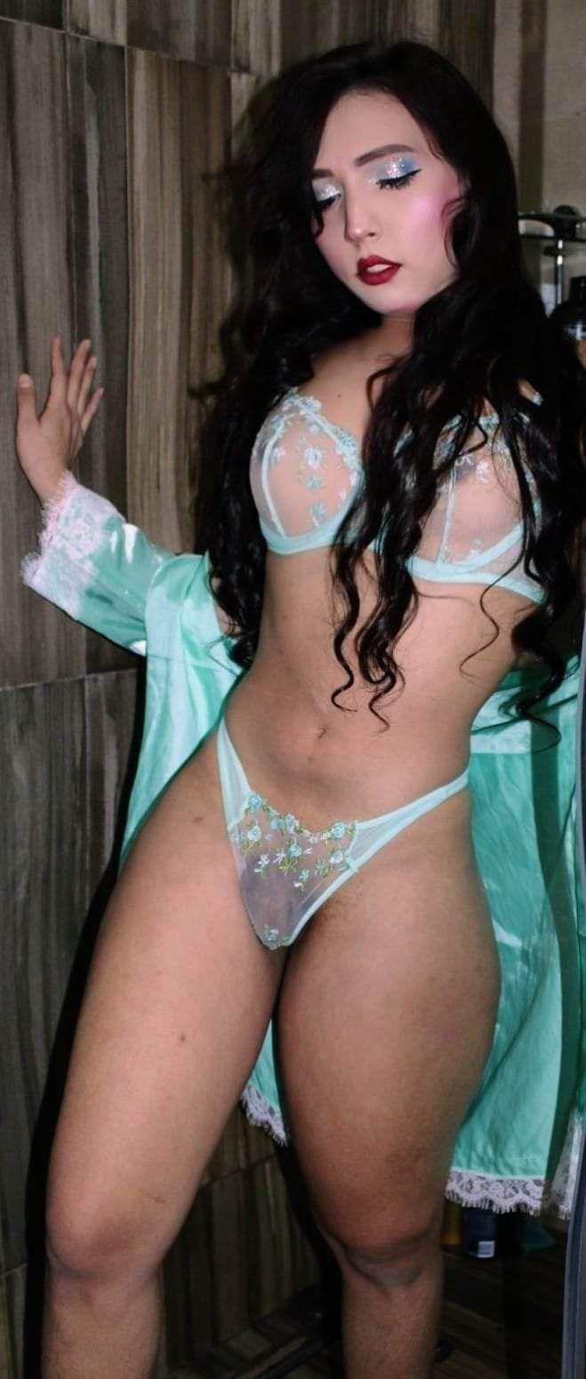 TRANS POLLONA FIESTERA EN PLAYA DEL INGLES
