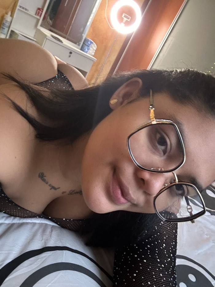 Dame duro, papito. Quiero toda tu leche