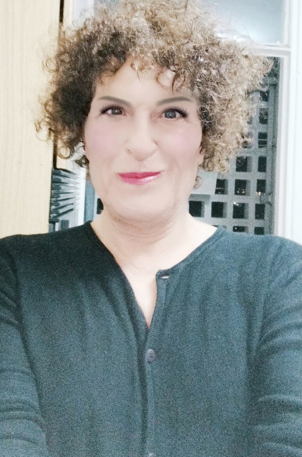 Mar hormonalmente y físicamente femenina pasiva