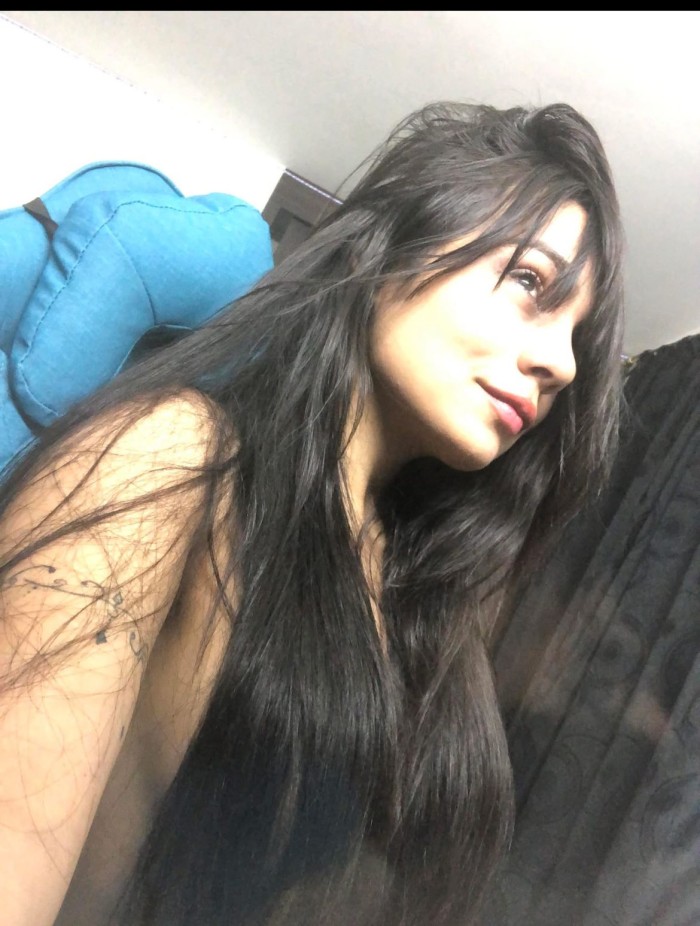 ARDIENTE SENSUAL COMPLACIENTE BUENA AMANTE