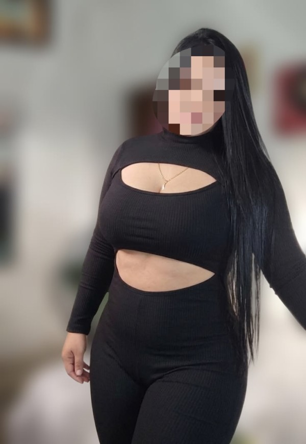 CACHONDA CALIENTE TRAVIESA CON GANAS DE FIESTA OVIEDO