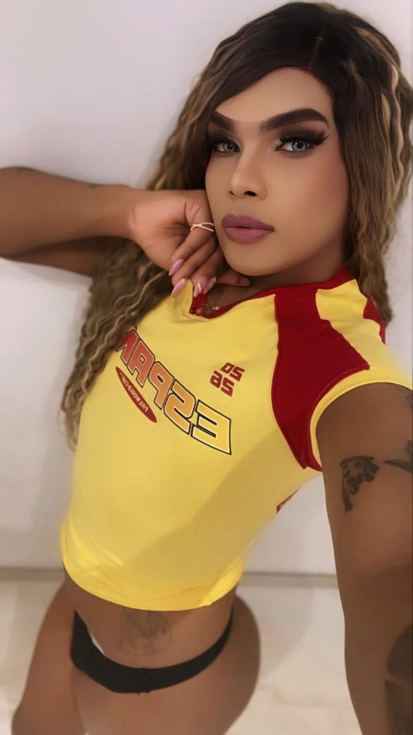 POTENTE CHICA TRANS MUY TENTADORA Y MORBOSA..!!!