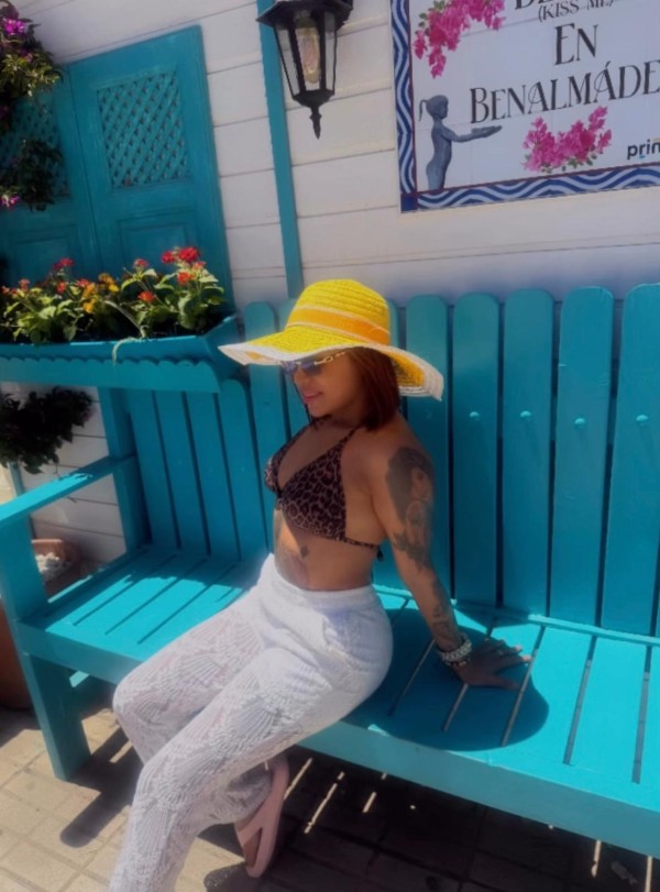 Latina fiestera, cachonda y complaciente