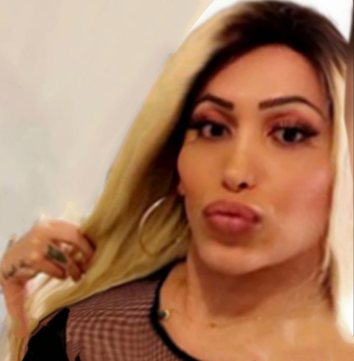 Amanda rubiaza REINA de la mamádas express oferta