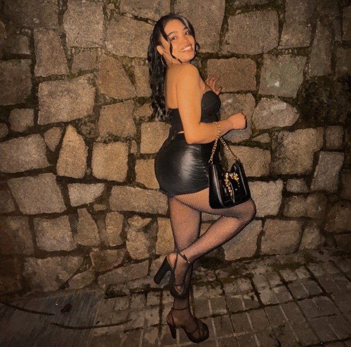 Paola Sexy Súper Complaciente Fiestera 24H