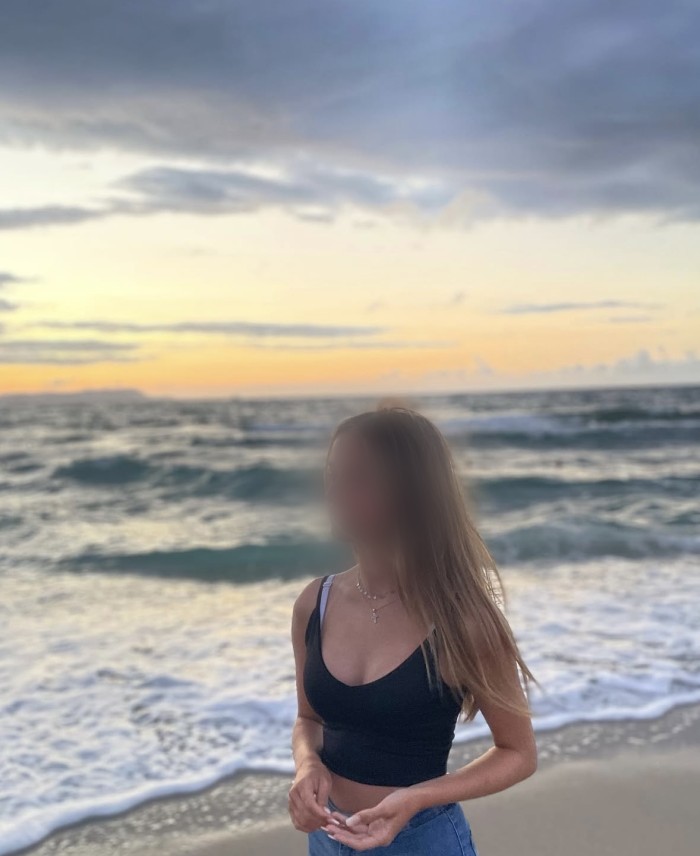 Lolita, preciosa joven venezolana desde 15 euros