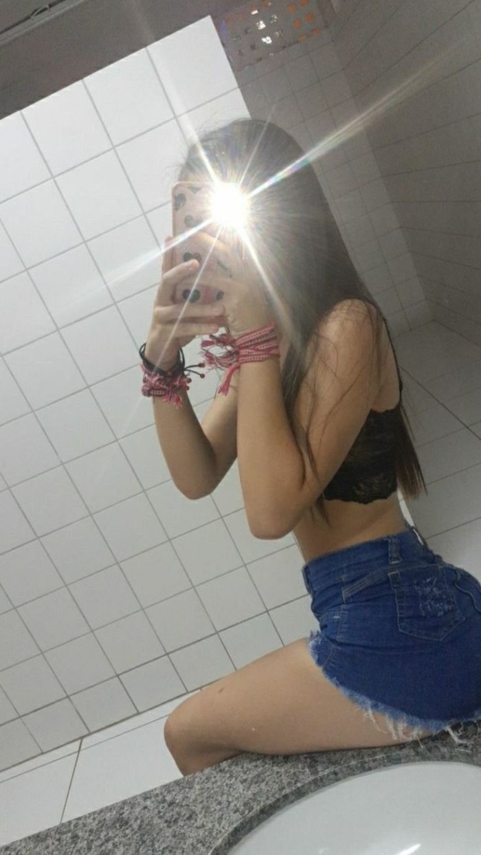 Jóvecita guapa  , super cariñosa