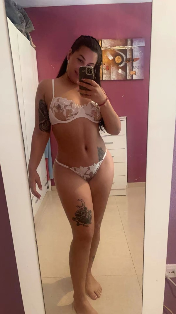 SARA SIMPATICA COLOMBIANA CON GANAS DE TI EMPURIABRAVA – 632244236