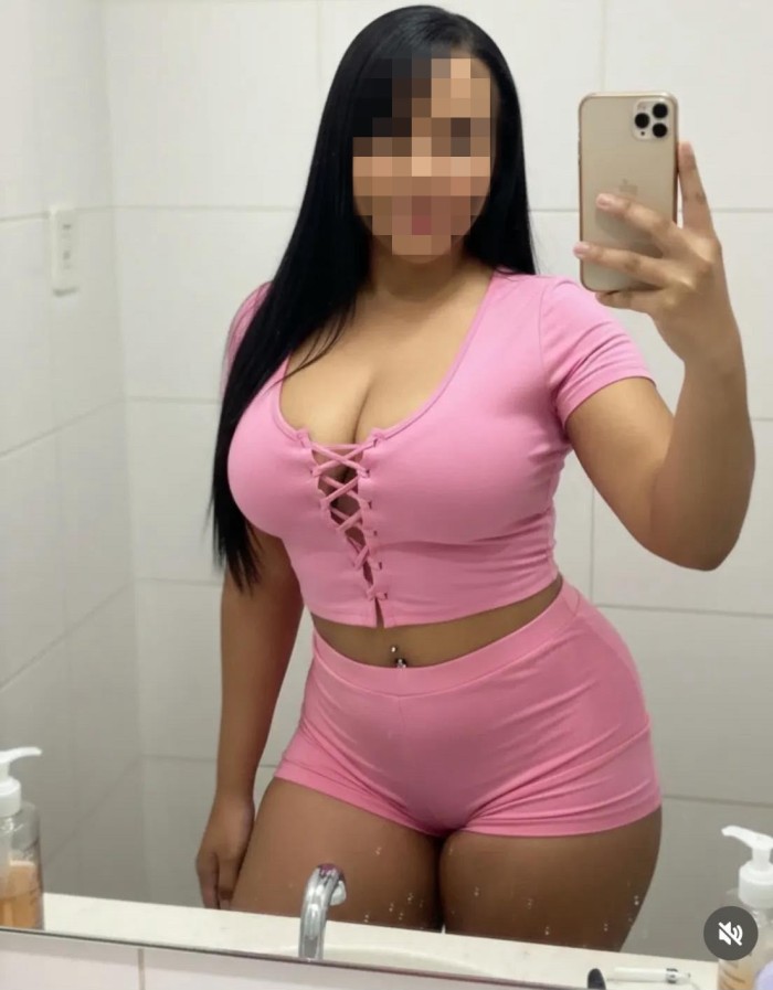 DULCE, SENSUAL Y MUY BUENA EN LA CAMA