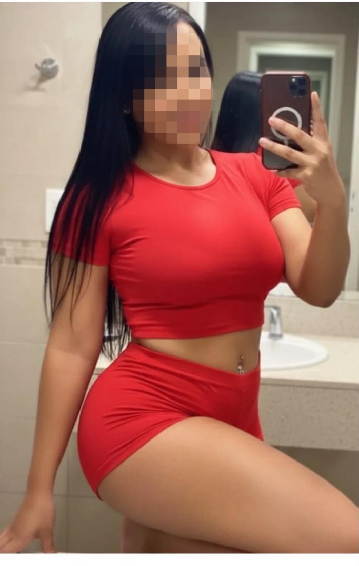DULCE, SENSUAL Y MUY BUENA EN LA CAMA