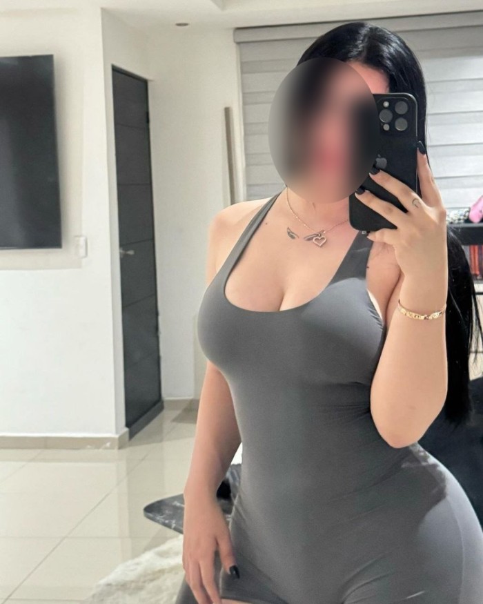 612597088 Cristina REINA JUGUETONA Y DIVERTIDA