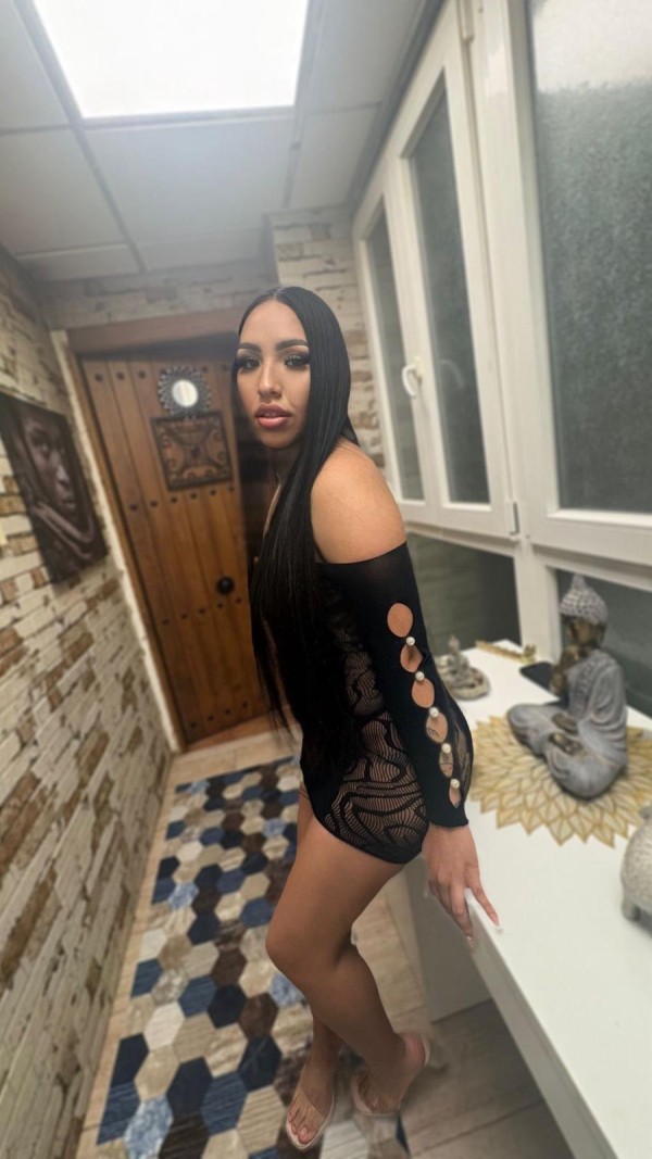 BOLIVIANA JOVENCITA CHIQUITA ARDIENTE SOY UNA MUÑEQUITA TÚ NIÑA PERFECTA