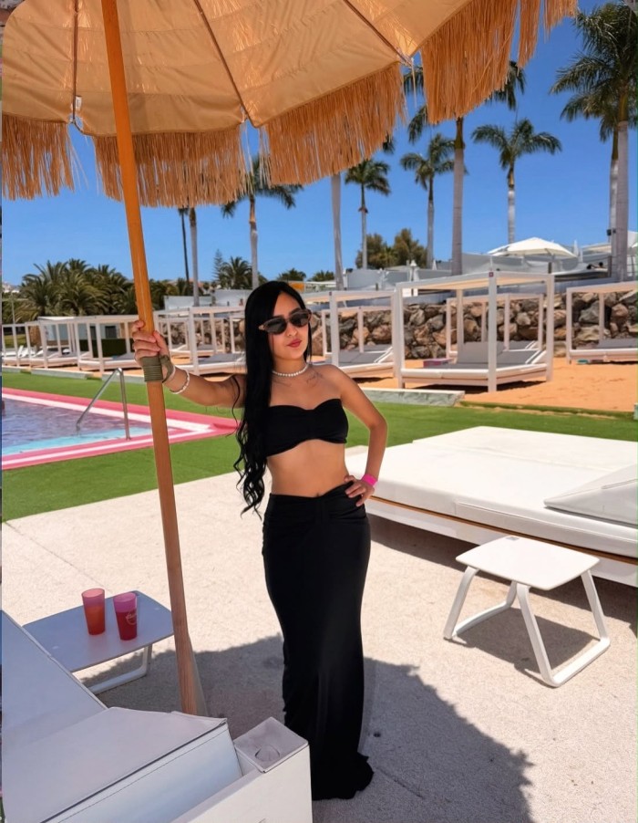 EN IBIZA BOMBA DE SEXO FIESTERA A TOPE 24 HORAS