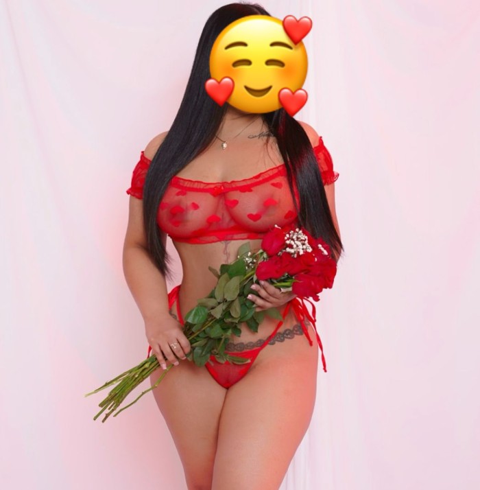cariño  Soy   Lorena  una  dominicana con much