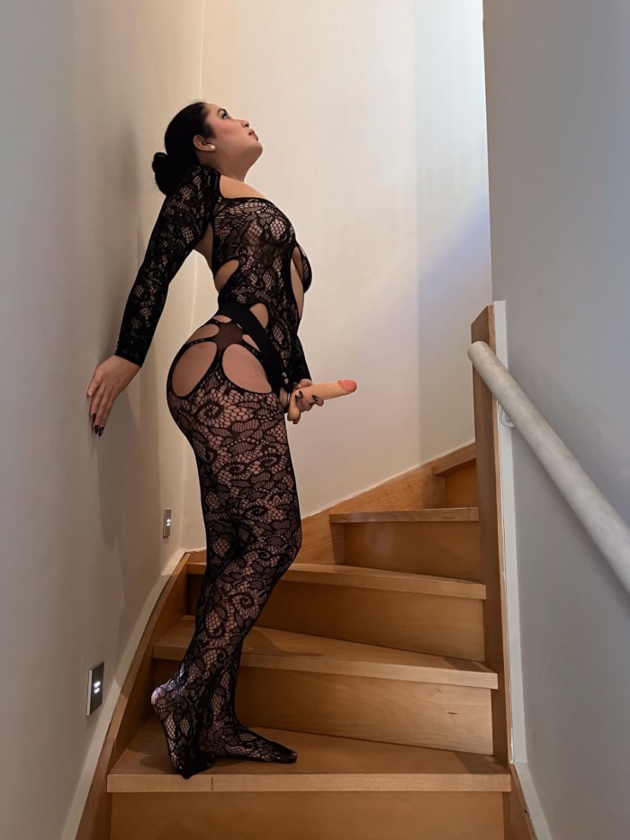 DELICIOSO GRIEGO PROFUNDO – LATINA EN SANTURCE