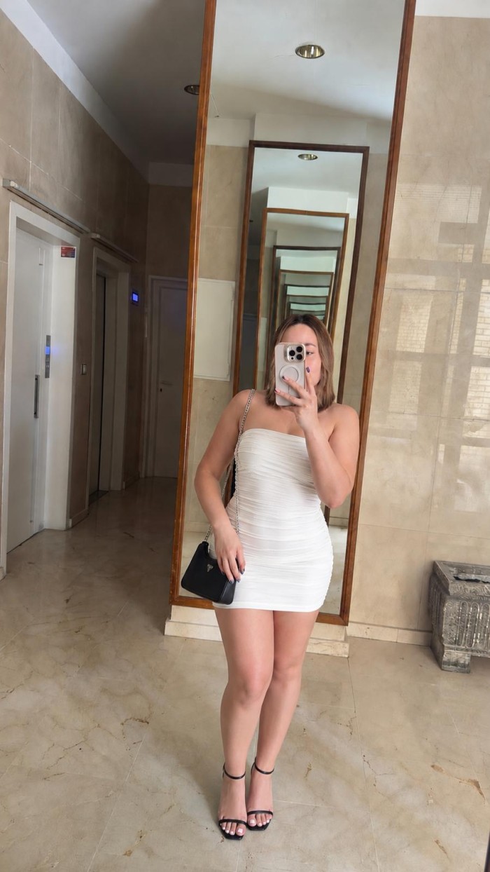 Ana – Joven colombiana llena de encanto en Zaragoza