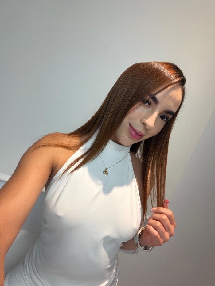 Impresionante JOVECNITA de LUJO con ganas de DSIFR