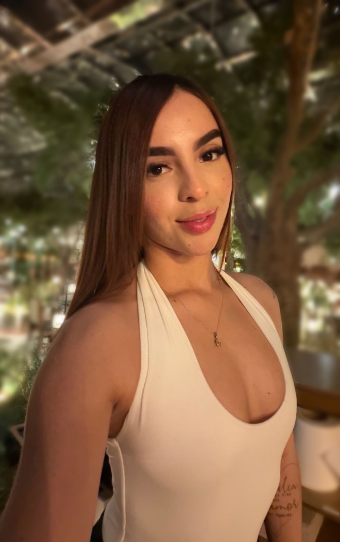 Impresionante JOVECNITA de LUJO con ganas de DSIFR
