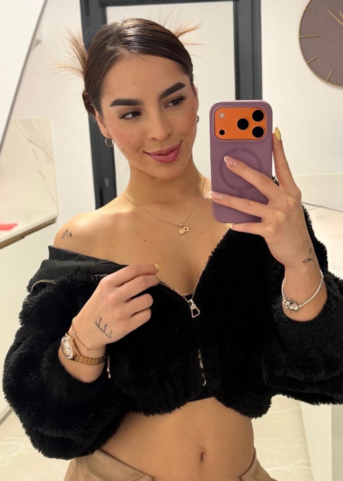 Impresionante JOVECNITA de LUJO con ganas de DSIFR