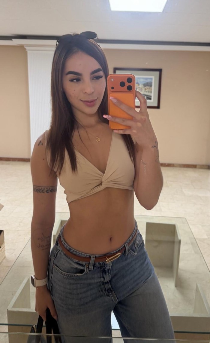 Impresionante JOVECNITA de LUJO con ganas de DSIFR