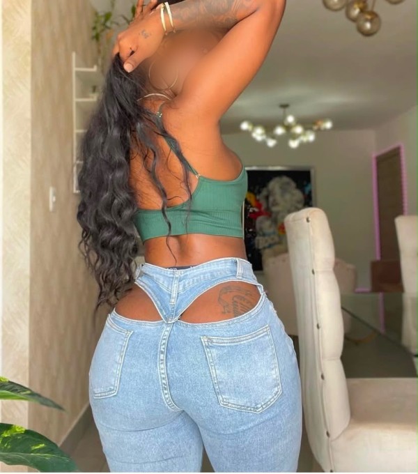 NOVEDAD COLOMBIANA UN CUERPAZO DE HEMBRA TE ESPERA.. // 24 H