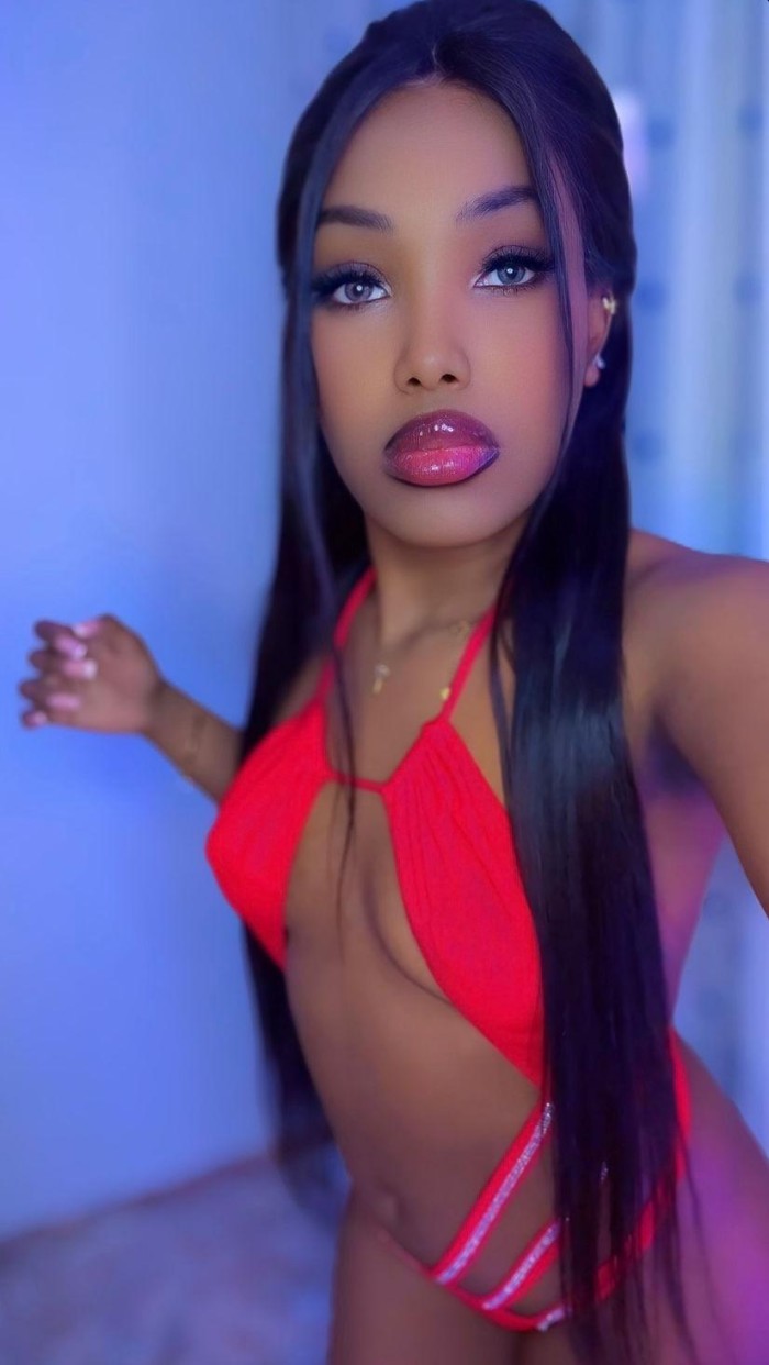 ven y conose tu morena  hermosa
