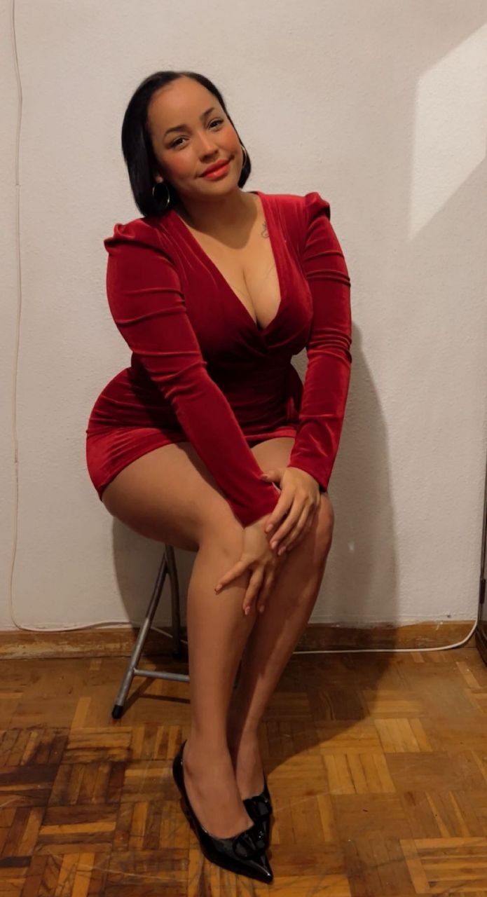 GABY DULCE Y TRAVIESA CON GANAS DE SEXO