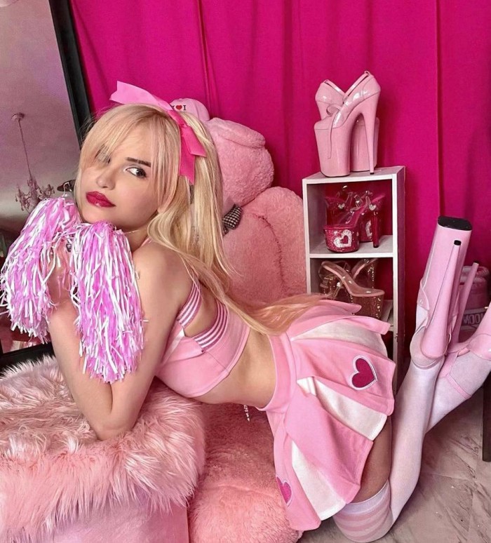 NOVEDAD MIA!! TRANS CARIÑOSA MORBOSA FIESTERA JOVENCITA EN VALENCIA