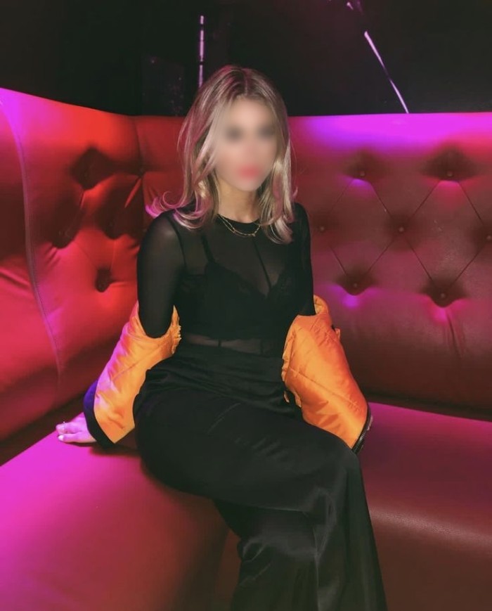 AMIGAS TRIO CON ESPAÑOLAS MADURITAS RUBIA Y MORENA