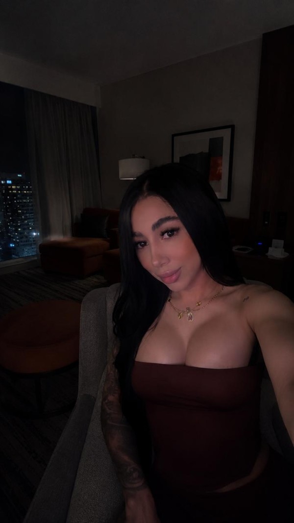 CLOE  una maravillosa chica  NOVEDAD