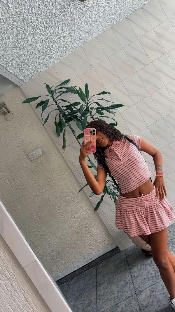 Ardientemente complaciente trato de novios ¿Hacemos algo RICOO juntos?