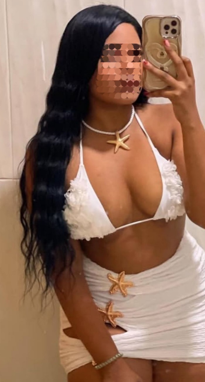ARDIENTE SENSUAL COMPLACIENTE DESEOSA DE SEXO