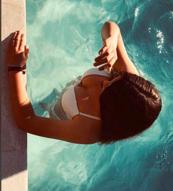 JOVENCITA ENROLLADA EN PLAYA D’EN BOSSA