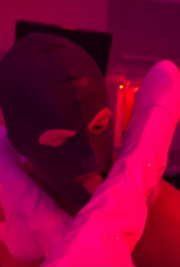 Bomba sexi latina ninfómana fiestera y pollona