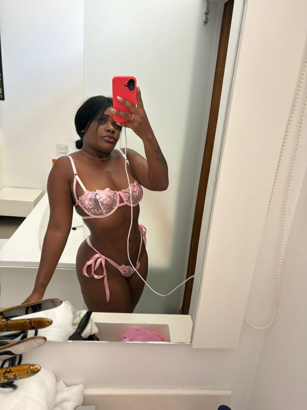 Celeste bomba sexy de 28 añitos en yuncos