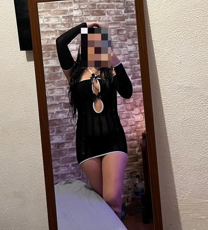 Jovencita argentina con ganas de polla en Lleida