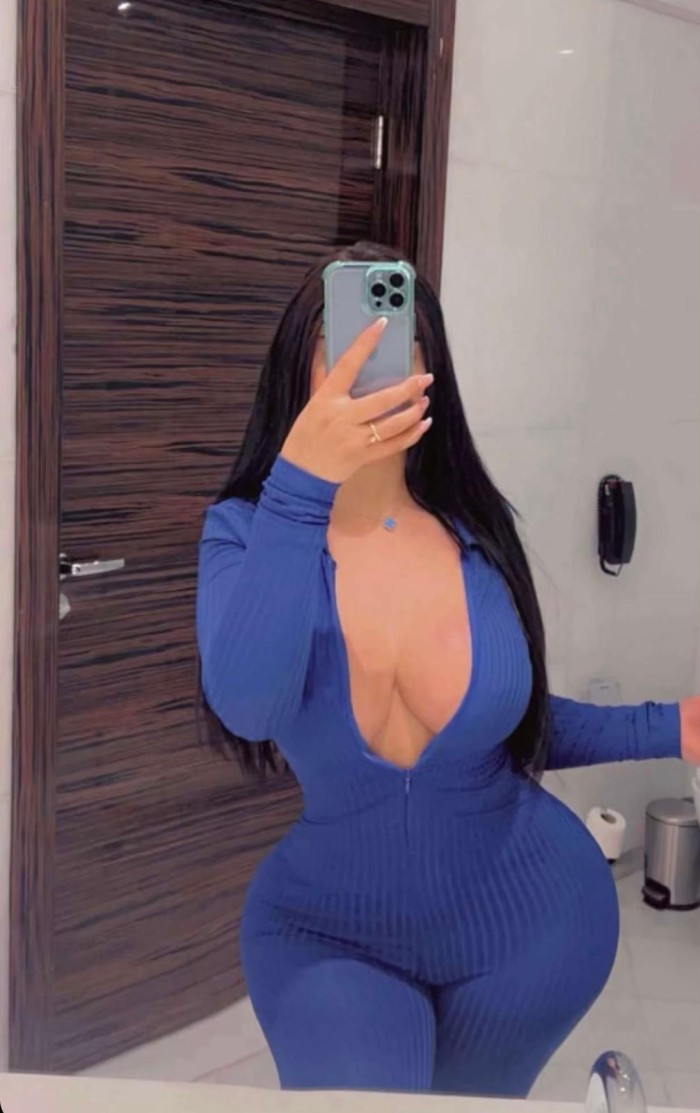 CHICA ÁRABE MUY COMPLACIENTE
