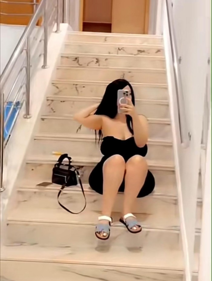 CHICA ÁRABE MUY COMPLACIENTE