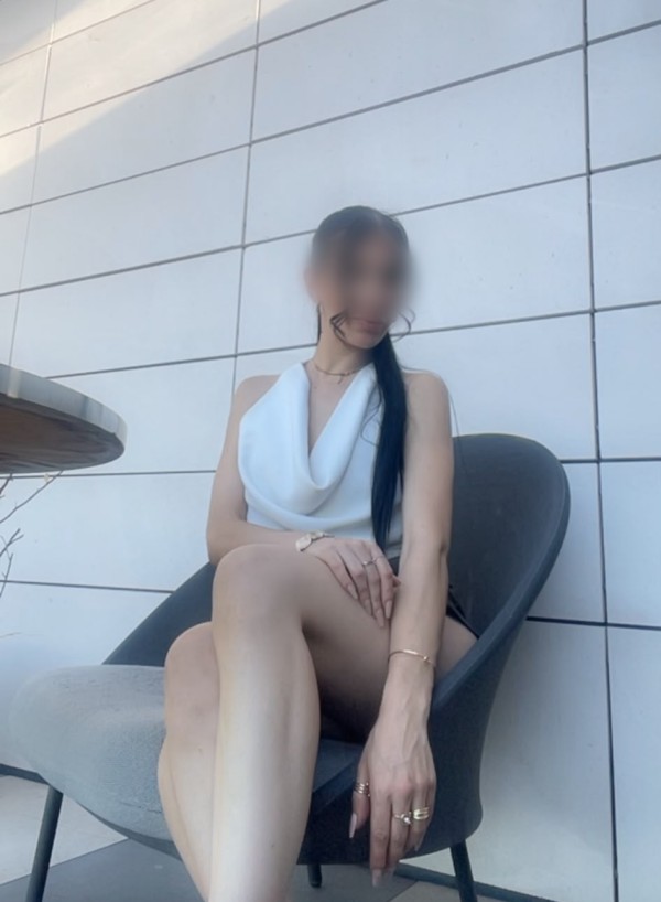 CRISTINA,ESPAÑOLA DELGADITA DE 24 AÑOS INDEPENDIENTE